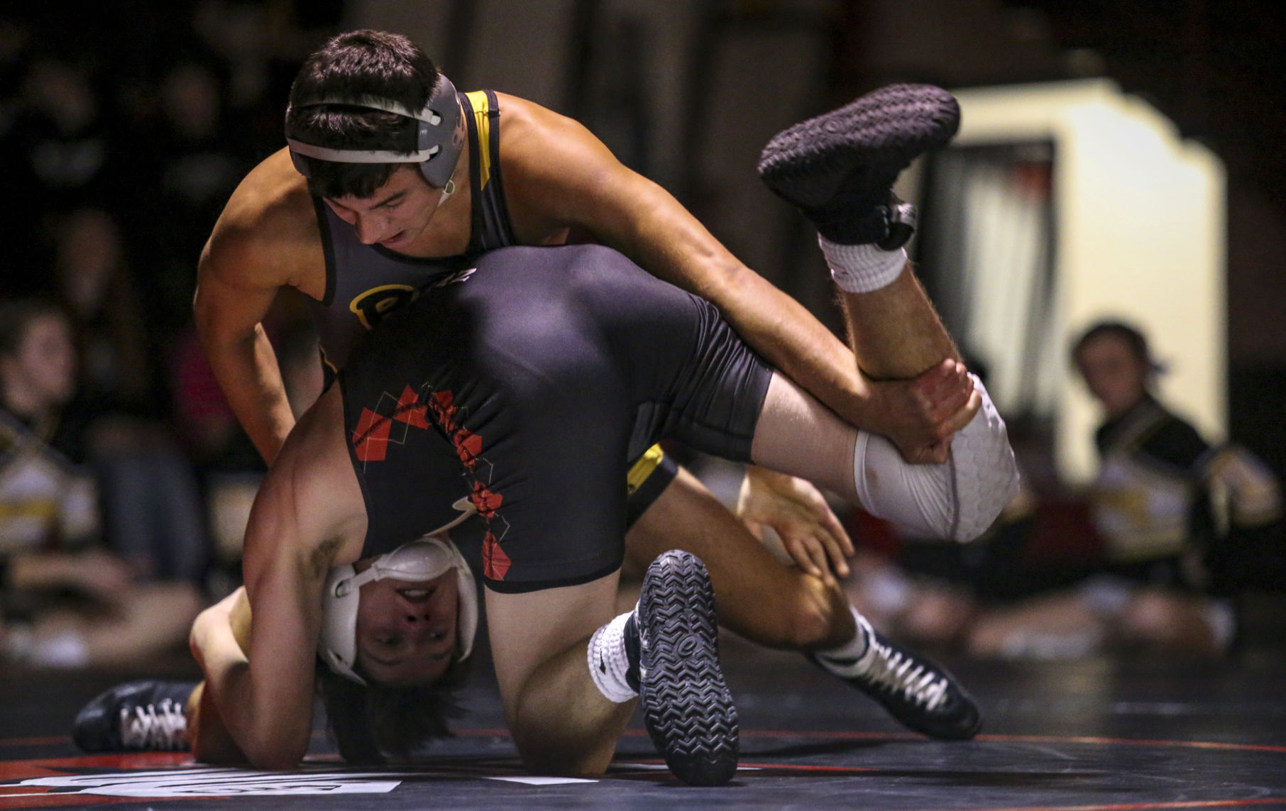 012418-BETTENDORF-ASSUMPTION-WRESTLING-028